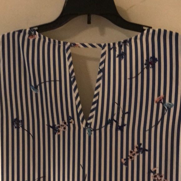 I’m sad to sell this one!  Size XL NWOT - Picture 6 of 8